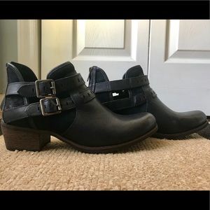 UGG Brand Women’s Patsy Ankle Boots